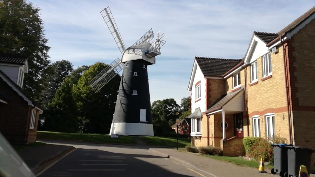 Many Worlds Meet - Eurostar, Wimbledon 30 Mins, Central London, Gatwick 15 Mins - Spacious, Sleeps Up To 16 Plus Cot - Free Wifi, Parking - Next To Lloyd Park, Great For Families, Walkers, Relocators - Ideal For Contractors Croydon Exteriér fotografie