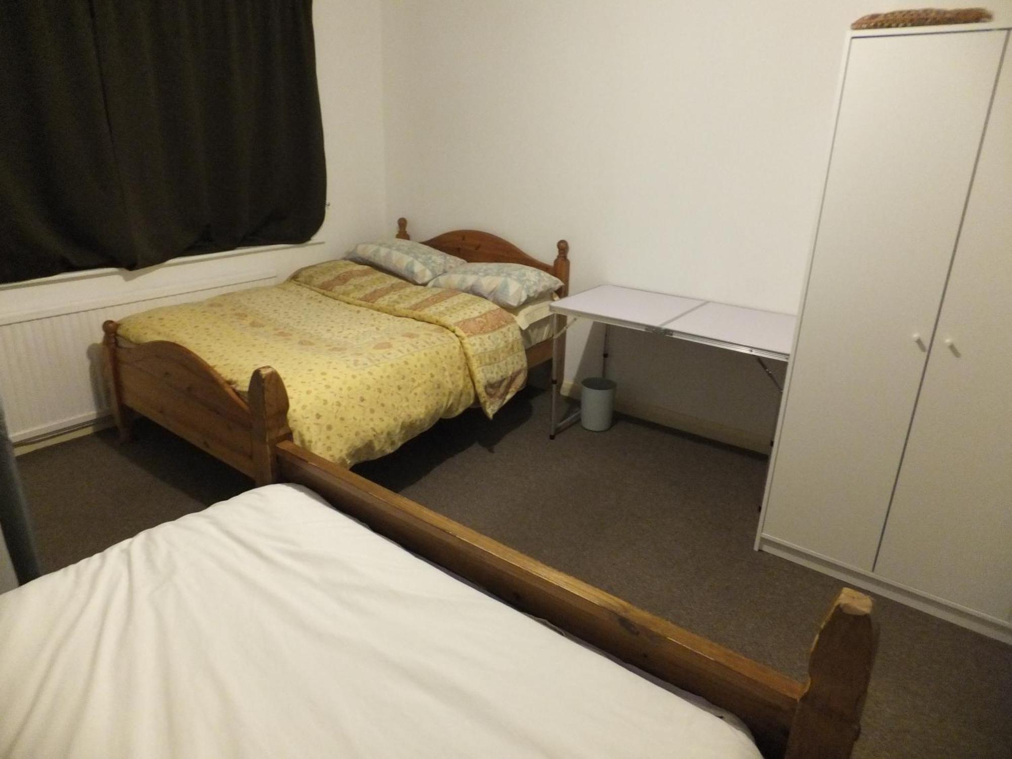 Many Worlds Meet - Eurostar, Wimbledon 30 Mins, Central London, Gatwick 15 Mins - Spacious, Sleeps Up To 16 Plus Cot - Free Wifi, Parking - Next To Lloyd Park, Great For Families, Walkers, Relocators - Ideal For Contractors Croydon Exteriér fotografie
