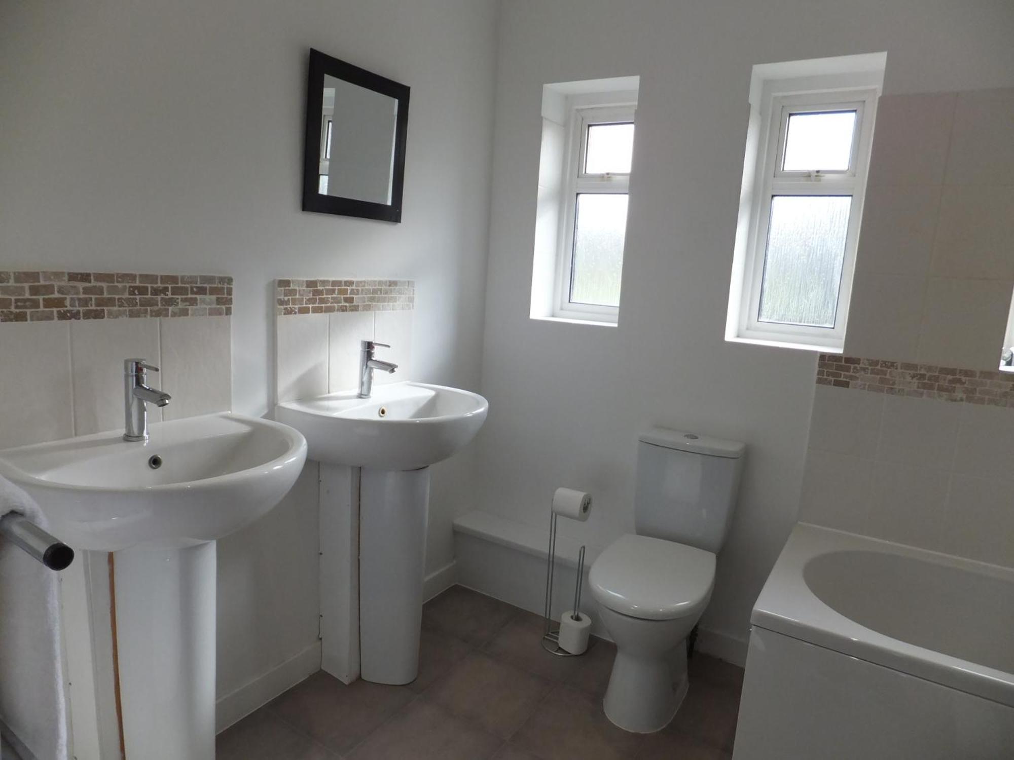 Many Worlds Meet - Eurostar, Wimbledon 30 Mins, Central London, Gatwick 15 Mins - Spacious, Sleeps Up To 16 Plus Cot - Free Wifi, Parking - Next To Lloyd Park, Great For Families, Walkers, Relocators - Ideal For Contractors Croydon Exteriér fotografie