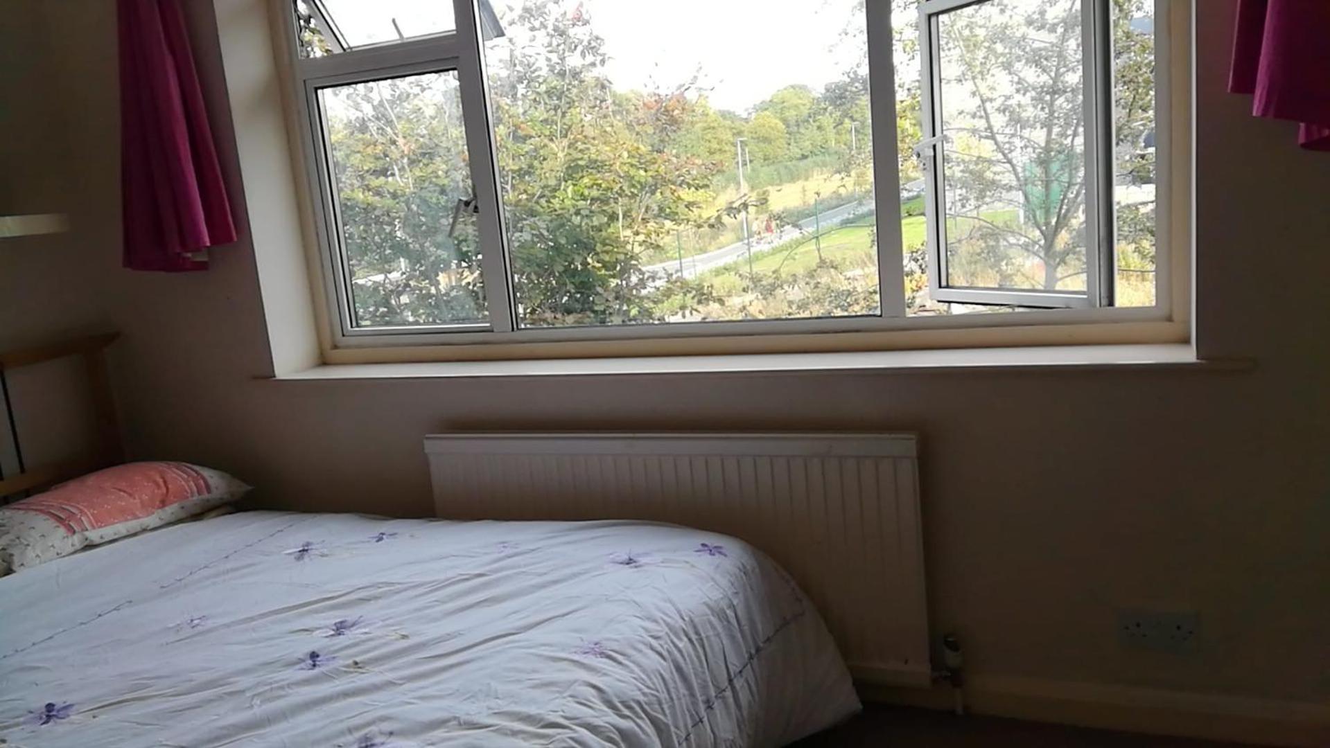 Many Worlds Meet - Eurostar, Wimbledon 30 Mins, Central London, Gatwick 15 Mins - Spacious, Sleeps Up To 16 Plus Cot - Free Wifi, Parking - Next To Lloyd Park, Great For Families, Walkers, Relocators - Ideal For Contractors Croydon Exteriér fotografie